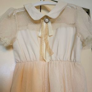 Girls dress size 7 to 8 beautiful used only one time